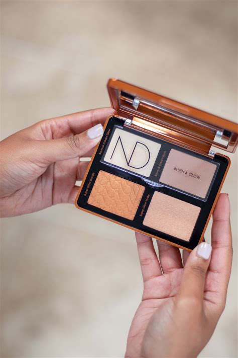 natasha denona bronze cheek face glow palette